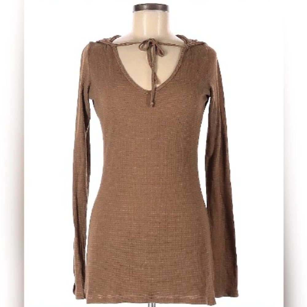 Beau & Eros Hooded Waffle Knit Long Sleeve Tee